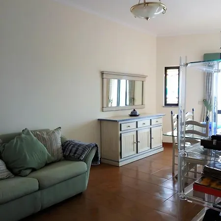 Apartment By Sunline Holidays